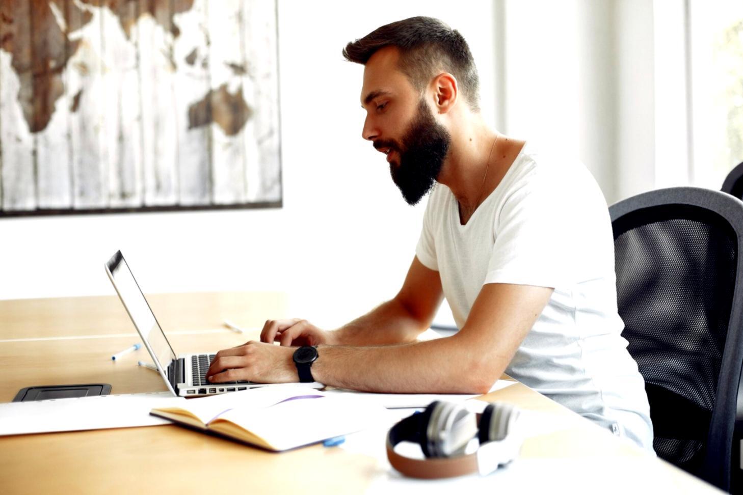 Beratungsgespräch zu Finanzweiterbildung