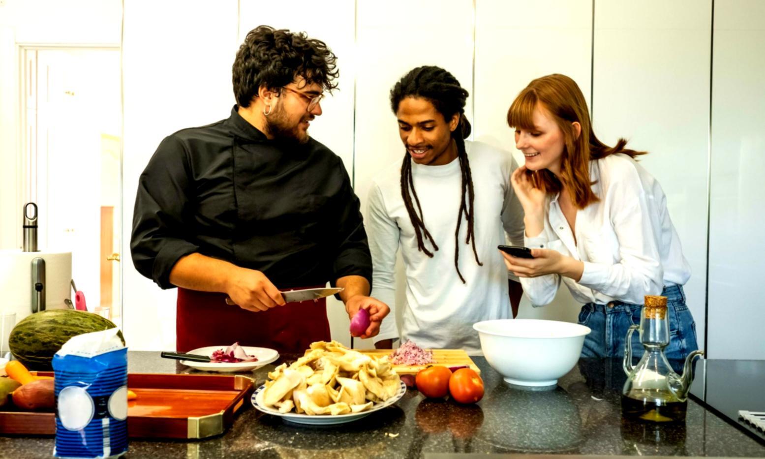 Finanzanalyse Arbeitsplatz mit Dokumenten und Grafiken